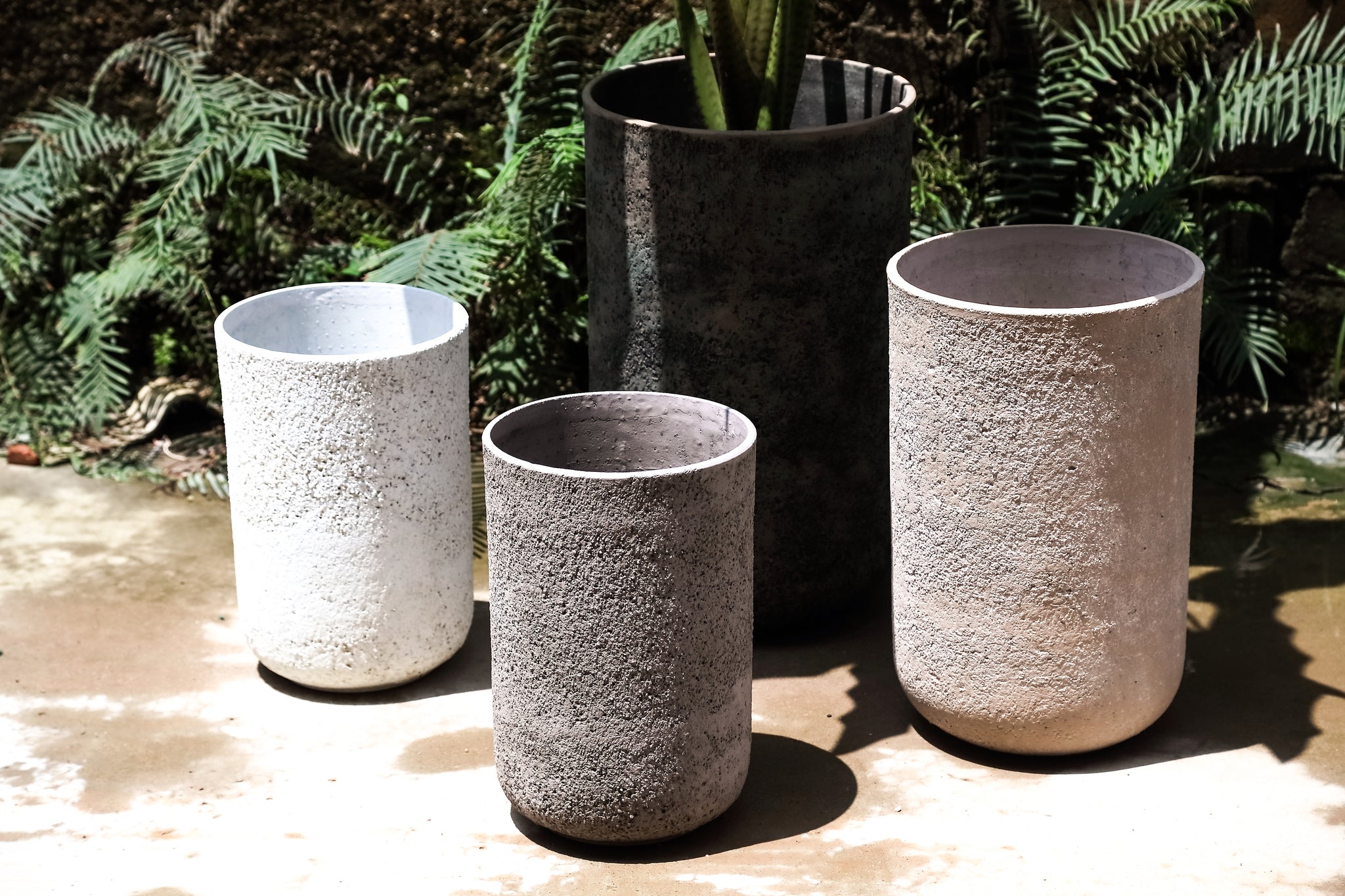 Deliahe Grey GRC Pot Round High Set Of 3 PTMD