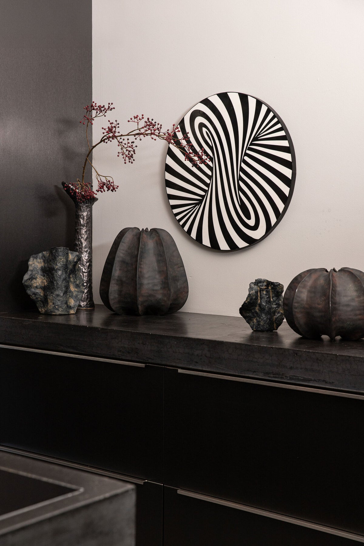 Hallie Black And White Wood Round Wall Panel Swirl 60x60cm PTMD