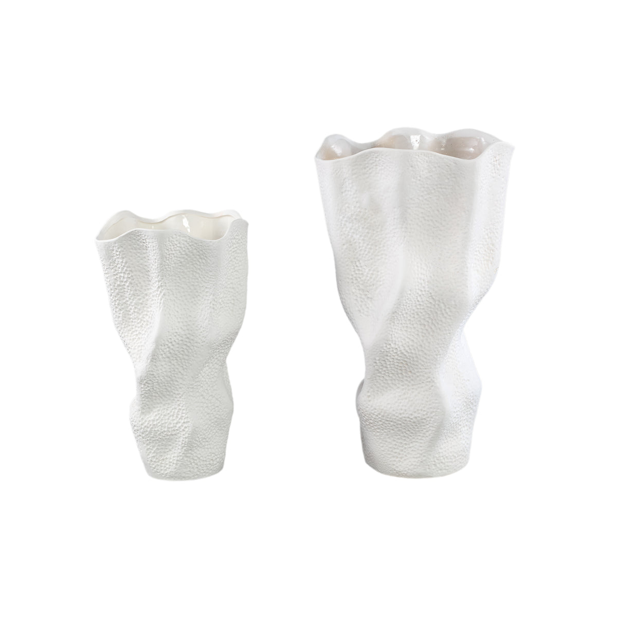 Violettee White Ceramic Wavy Vase Dot Pattern L 	26x20x46cm PTMD