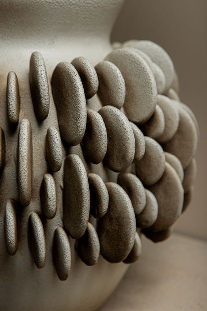 Wina Beige Ceramic Vase With Round Scales Low Small PTMD