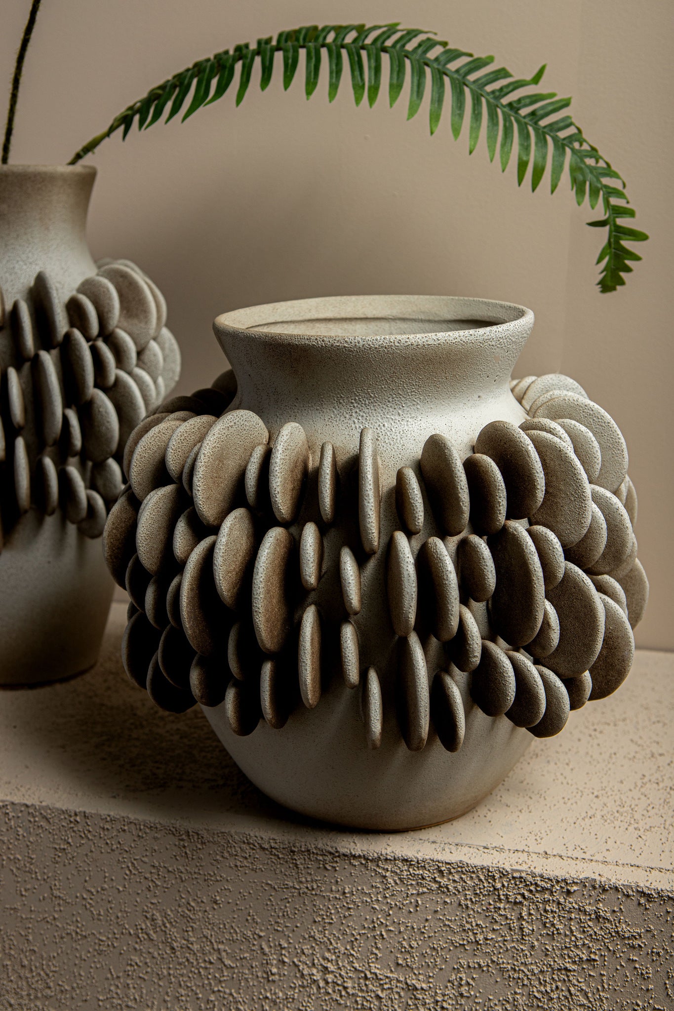 Wina Beige Ceramic Vase With Round Scales Low Small PTMD