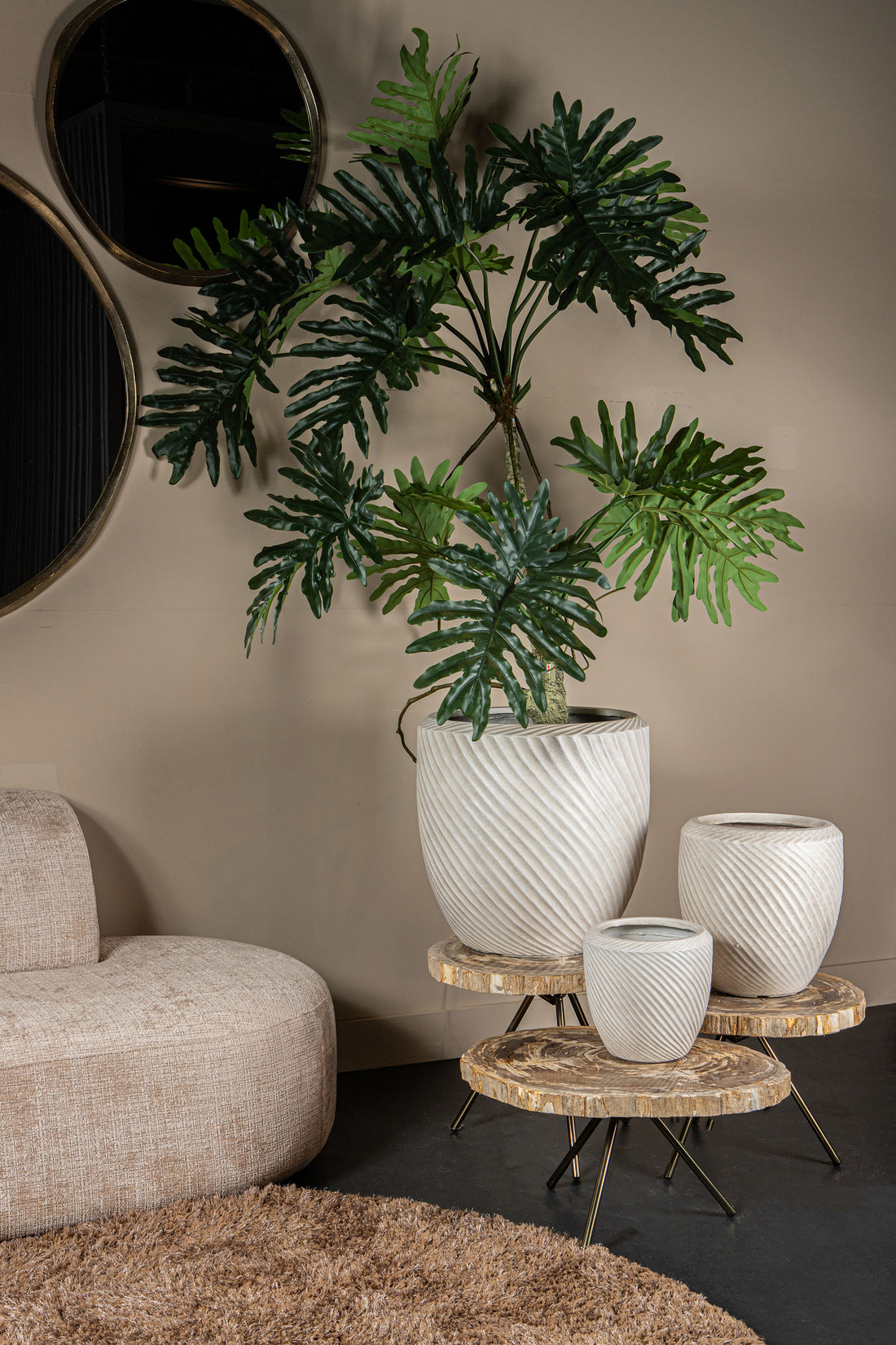Nikol Beige GRC Wave Pattern Pot Round Low SV3 PTMD