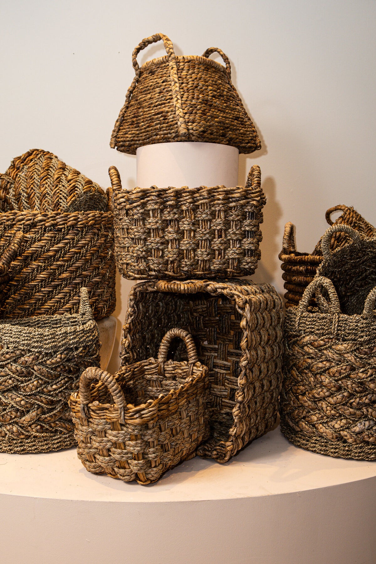 Izely Natural Seagrass Basket Set Of 3 Round PTMD