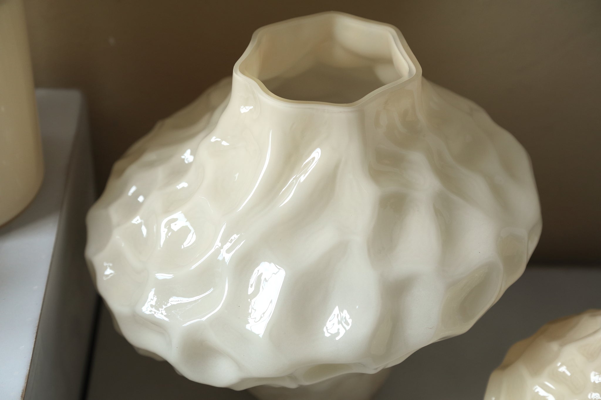 Vaas Moises Creme Onregelmatig glas Large PTMD