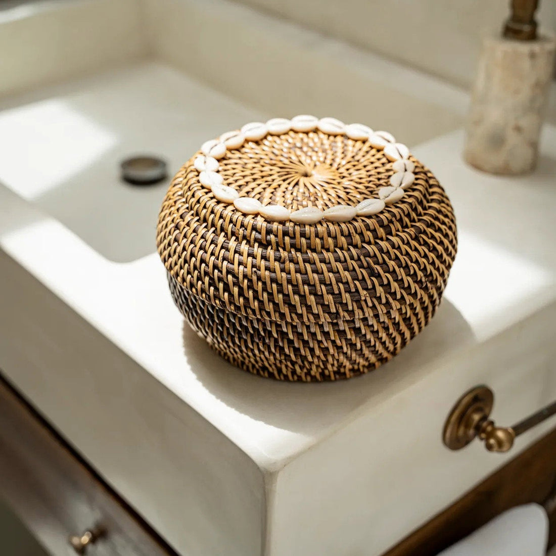 De Colonial Peek-a-Boo Mand - Naturel Bruin - M