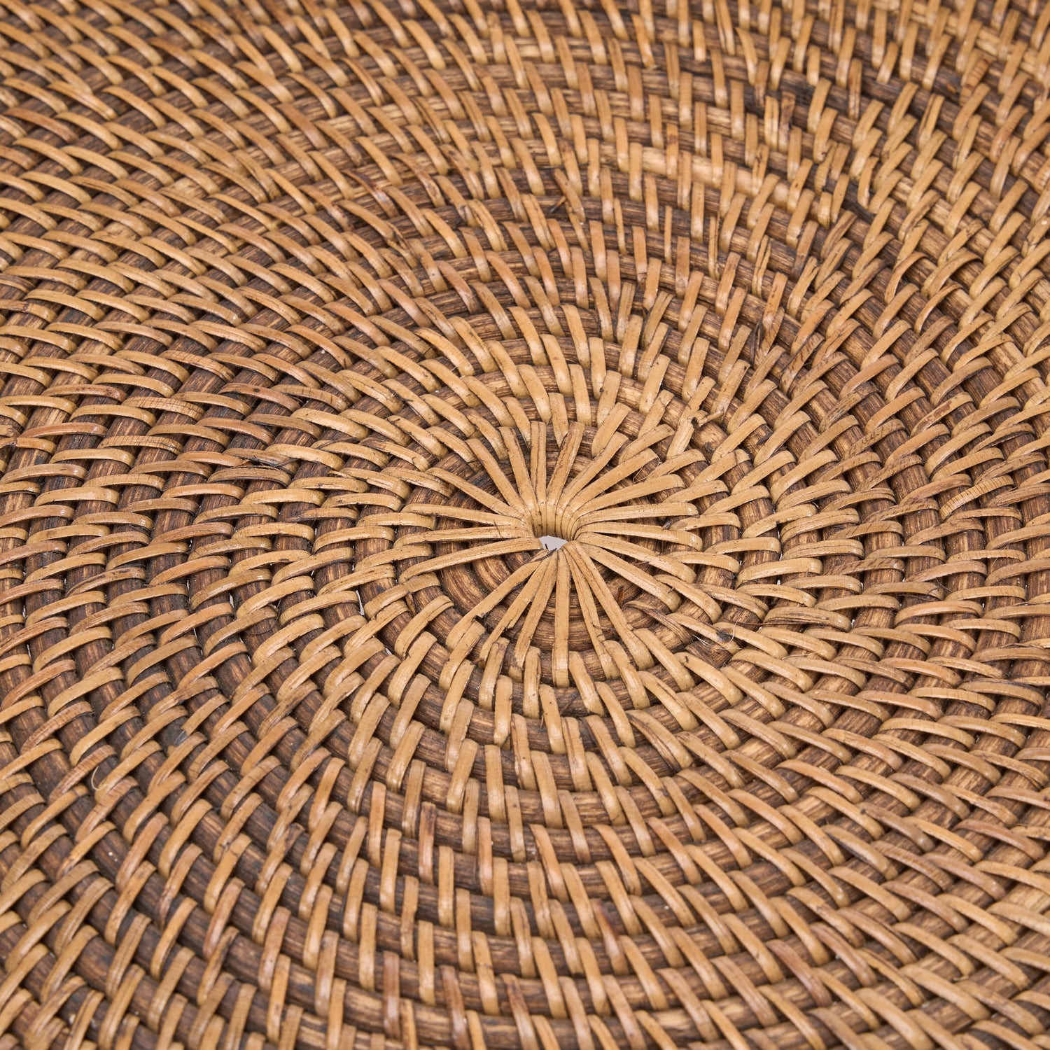 De Rattan Rise Tray Natuurlijk Bruin Bazar Bizar