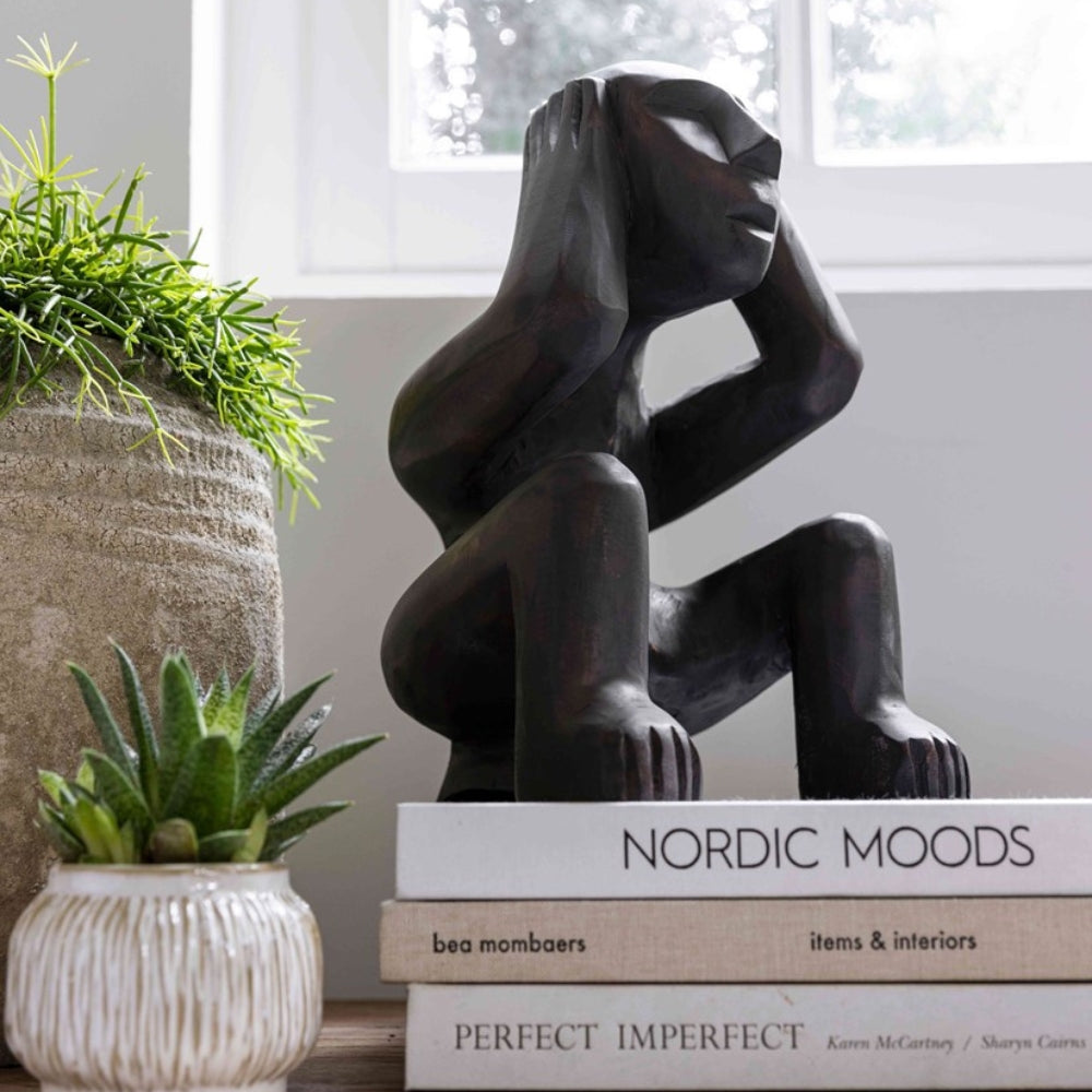 MUST Living Beeld Monkey Hear Nothing