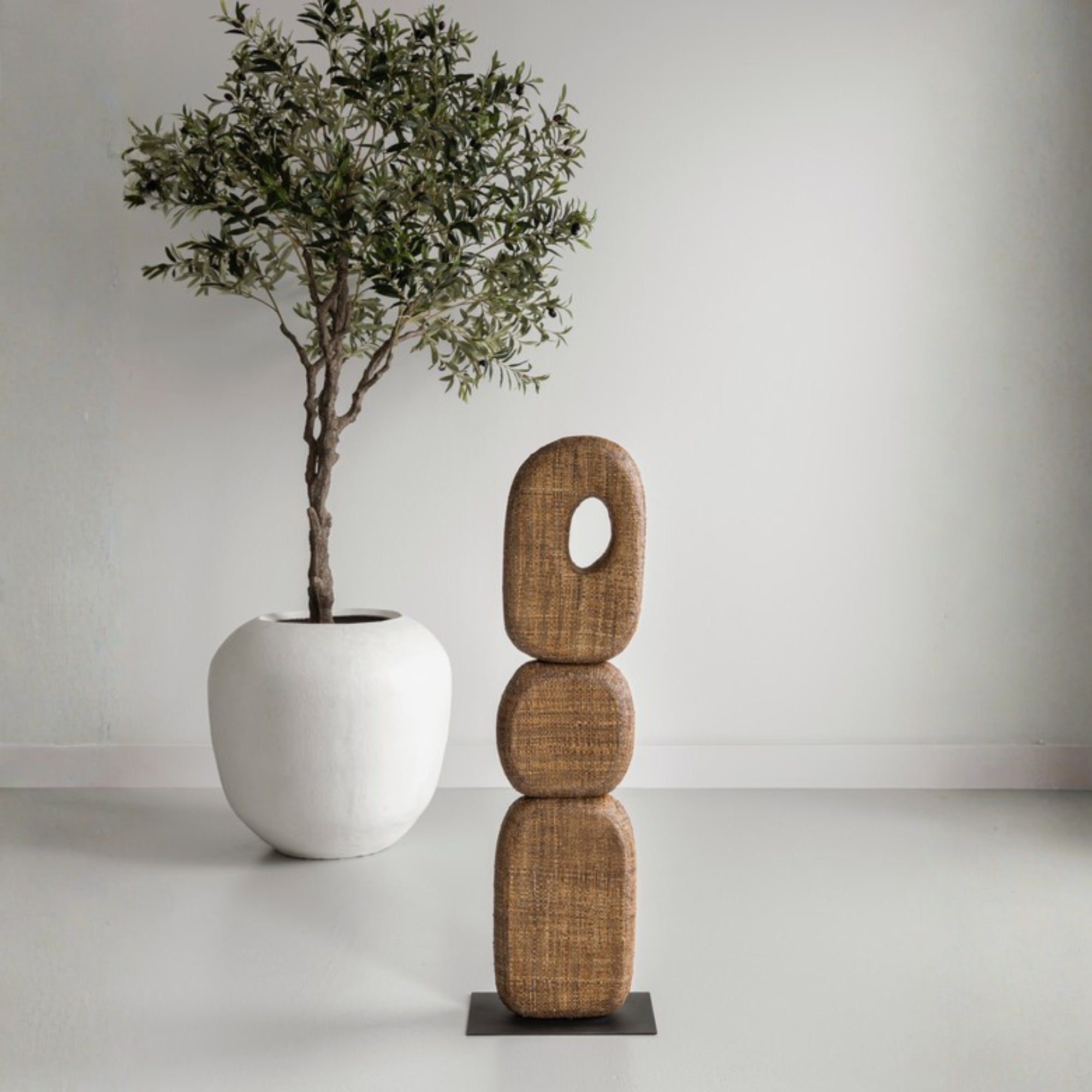 MUST Living Statue Dolce Large