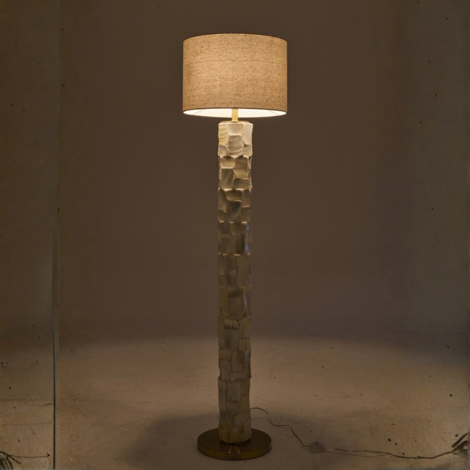 Staanlamp Pareleffect Schelp Gebroken Wit/Lichtbeige J-Line