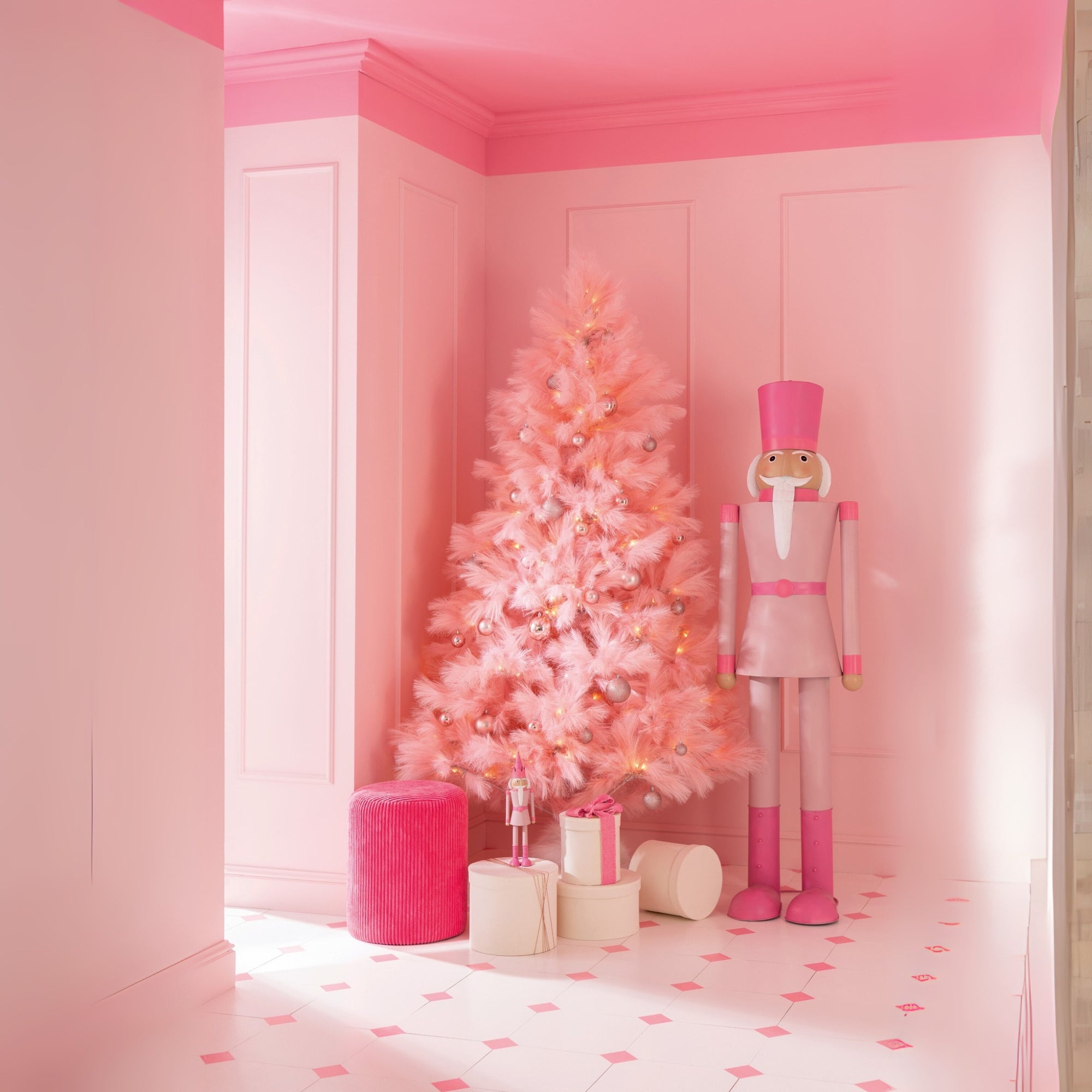 Kerstboom Kunstmatig Pvc Roze Large H210cm J-Line