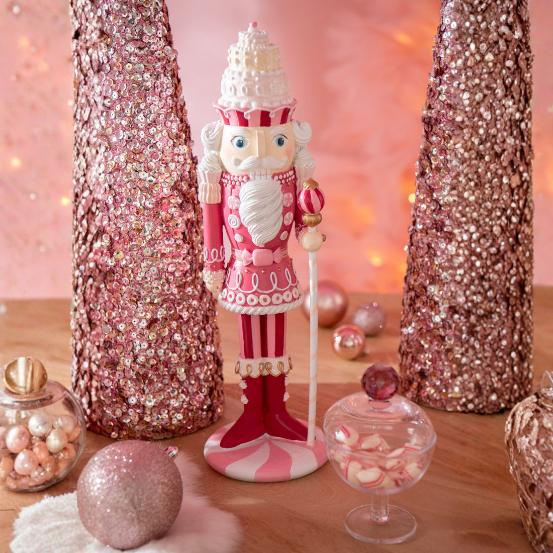 Notenkraker Snoep Hars Wit/Roze Small H28cm J-Line