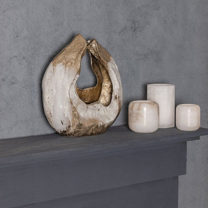 Abby Beeld Gegoten Aluminium Champagne Open Golf Large van PTMD, tweede sfeerbeeld in een interieur