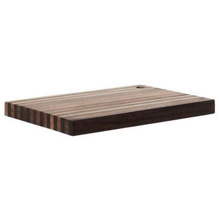 Broodplank Bistro van MUST Living op tafel gedekt met brood en borrelhapjes