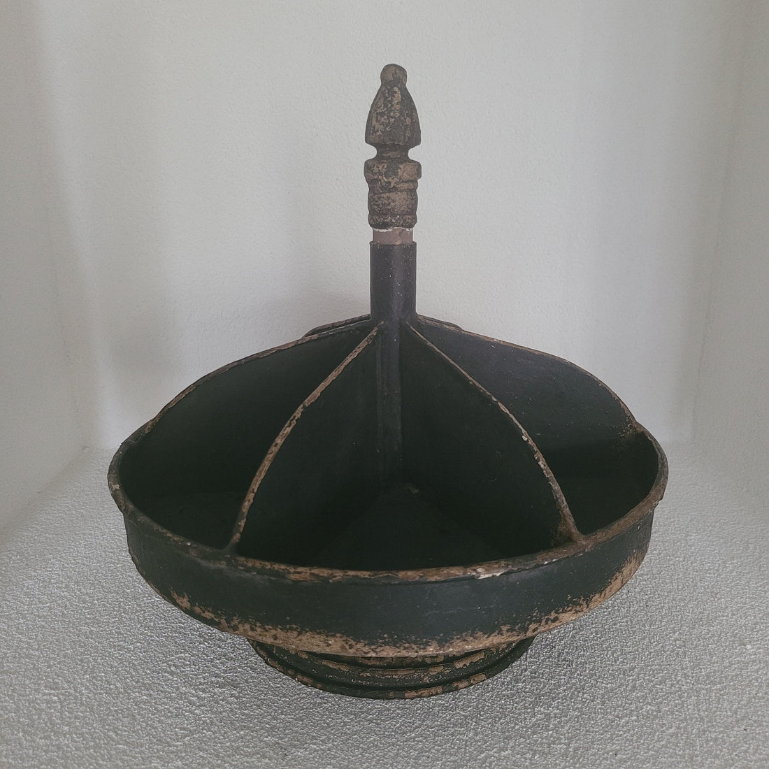 Carrousel van hout en metaal - Keukenaccessoire - Living Lovely - livinglovely.nl