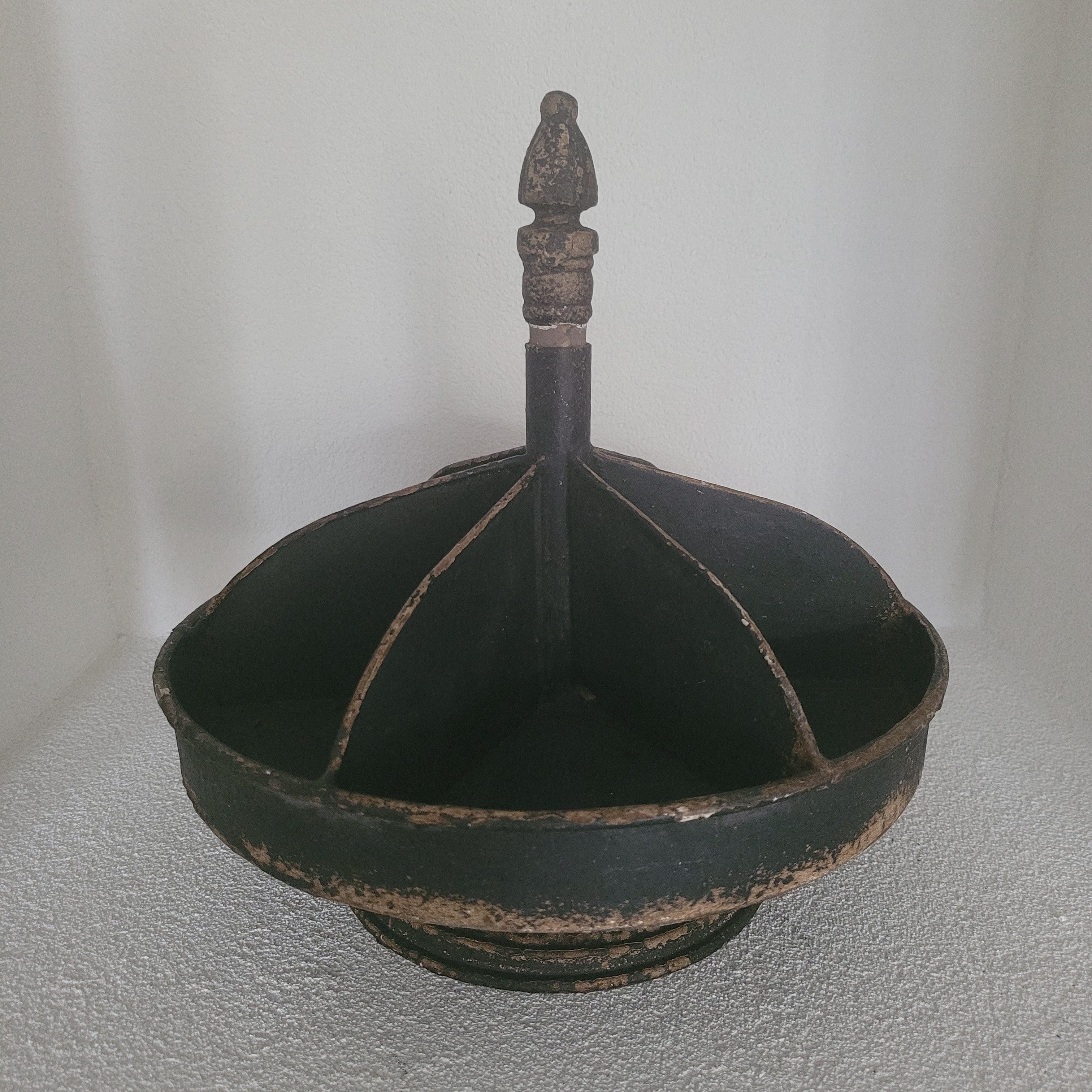 Carrousel van hout en metaal - Keukenaccessoire - Living Lovely - livinglovely.nl