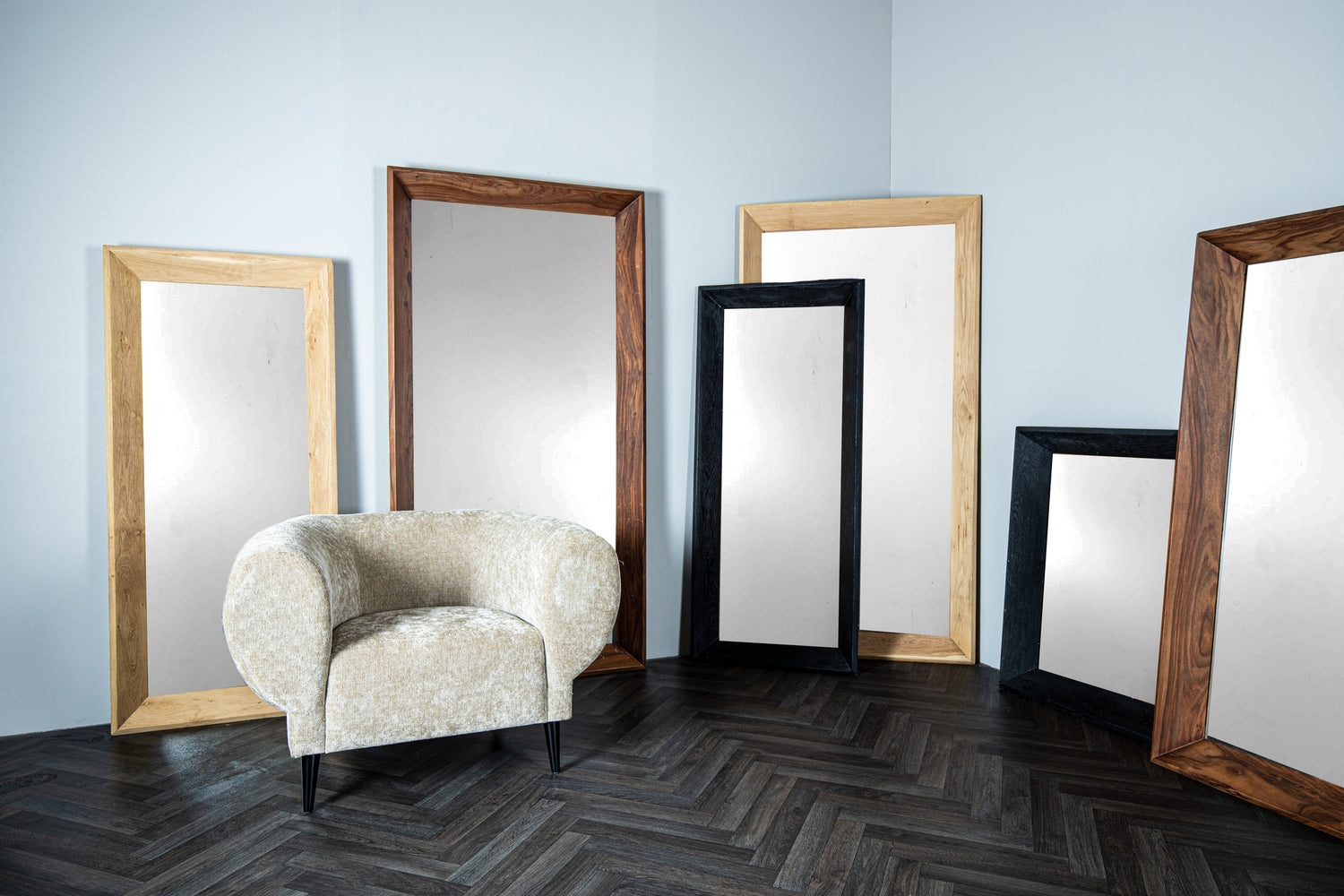 Chevar Black Oak Wood Mirror Rectangle S 70x130x160cm PTMD - Spiegel - PTMD - livinglovely.nl