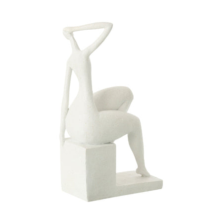 Dame Zittend Op Vierkant Resine Mat Wit - Beeld - J-Line - livinglovely.nl