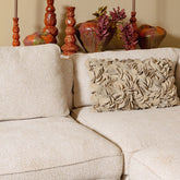 Dangelo Vaas Keramiek Roodbruin Small van PTMD gestyled als decoratie in de woonkamer