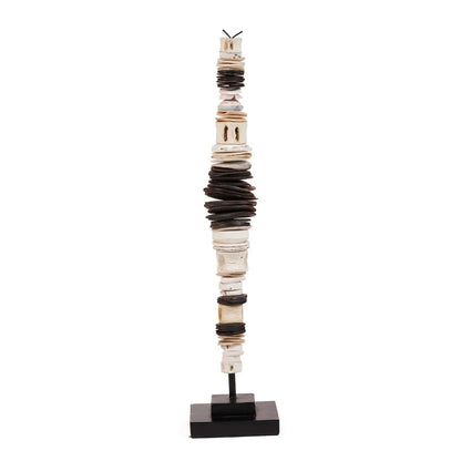 De Money Shell op Stand - M - Ornament - Bazar Bizar - livinglovely.nl
