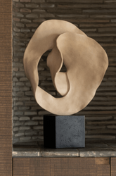Deco Abstract Op Sokkel Resin Beige/Zwart - Ornament - J-Line - livinglovely.nl