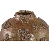 Deisy Green Ceramic Jar Shaped Vase Rough Coral S van PTMD, detail van de ruwe koraalstructuur