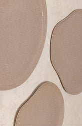 Dezia Wandpaneel Beige Mozaïek Small van PTMD, ijzeren wandpaneel met beige mozaïek gestyled in een woonsfeer