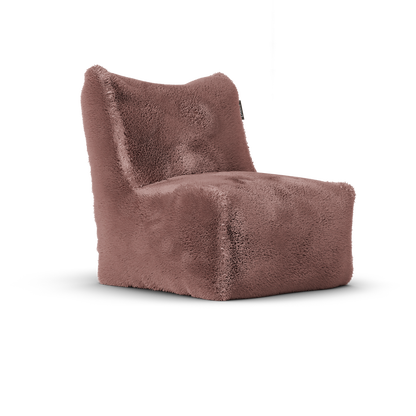 Doodle Junior Lounge Seat Soft Pink van Laui Lounge, compacte poederroze furry loungestoel schuin van links voren