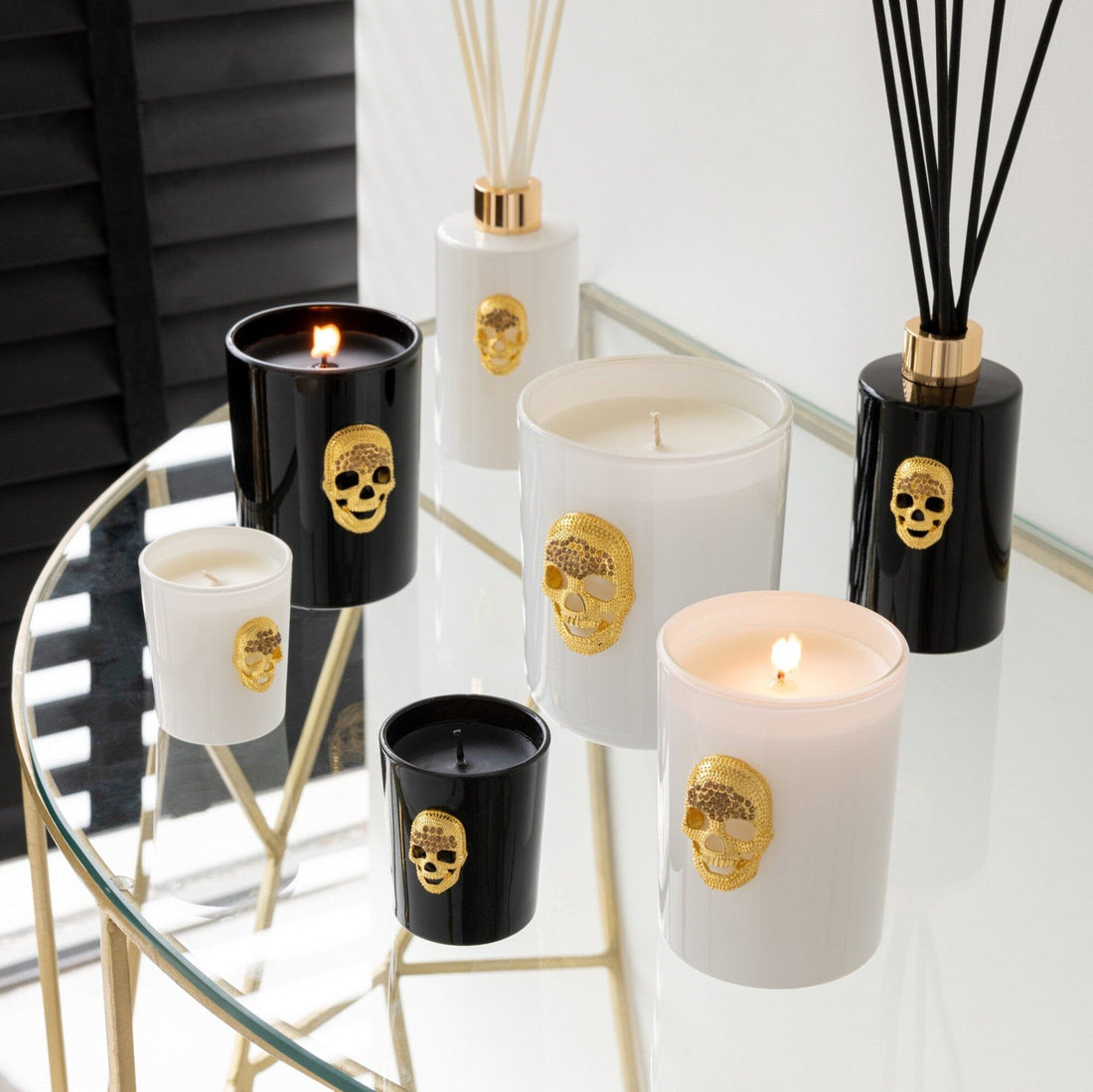 Doos Van 3 Geurkaarsen Doodskop Nuit Noir 16uur - Geurkaars - J-Line - livinglovely.nl