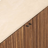 Binnenzijde met legplanken van het Dressoir Lagoon 4-deurs