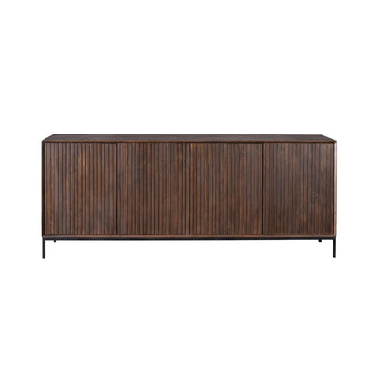 Detail van de mangohouten latten op de deuren van het dressoir
