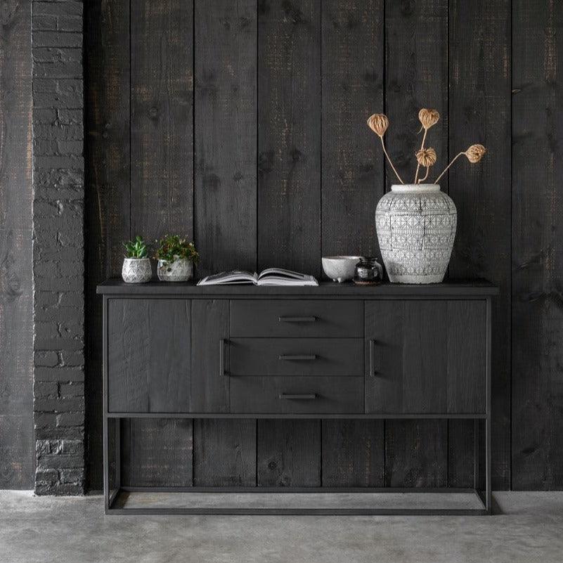 Zwart teakhouten dressoir 158cm detail handgrepen DTP Home