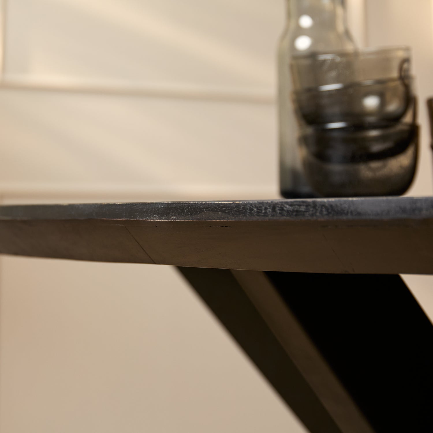 Eettafel Brandy Zwart 240 cm van Starfurn, de grootste maat uit de serie