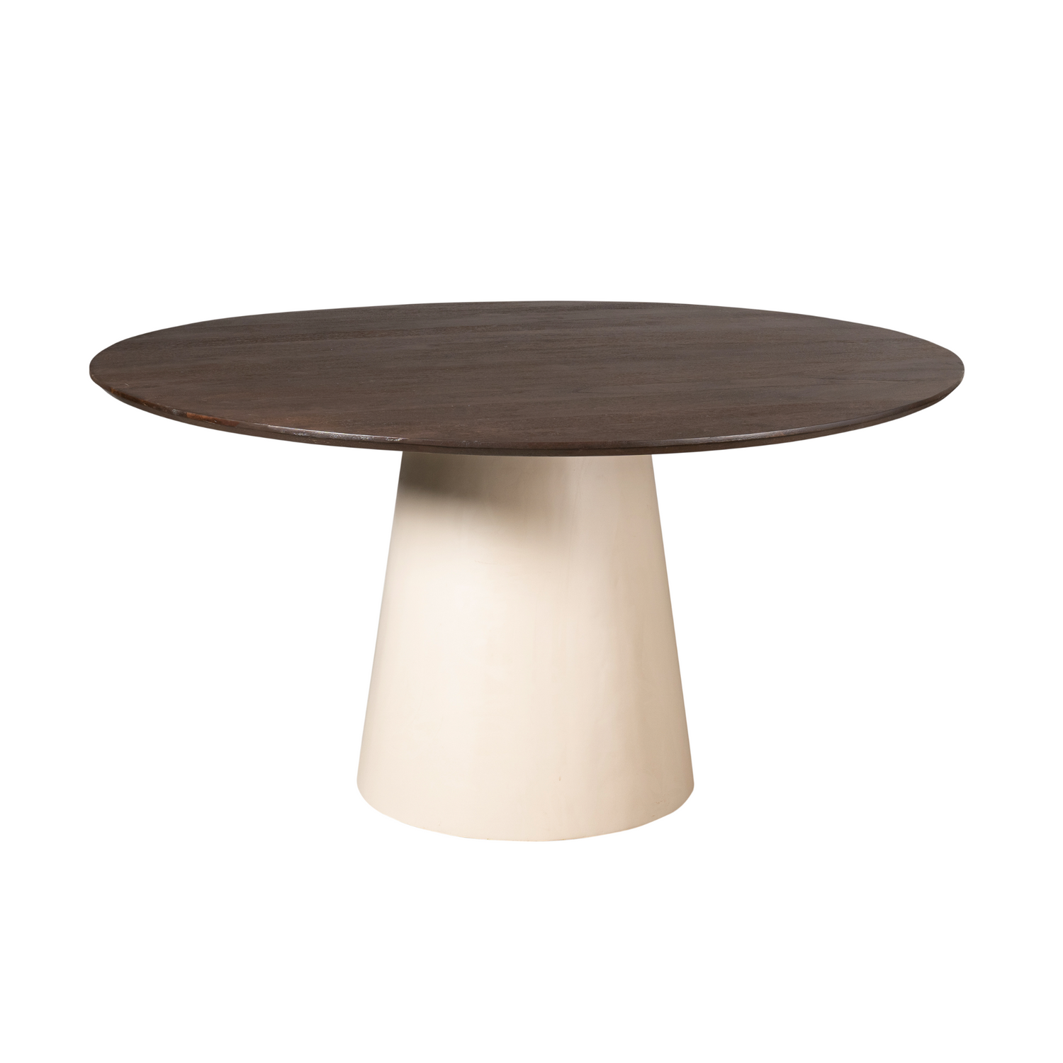 Ronde houten eettafel Madison 150cm van Starfurn in een ruime eetkamer met stoelen