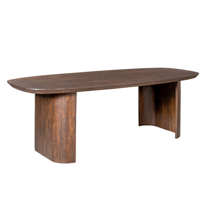 Eettafel Maré van Starfurn, 240 cm massief mangohout in warm bruin met twee halfronde poten
