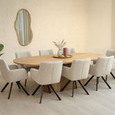 Eettafel Novero naturel 280cm in een eetkamer