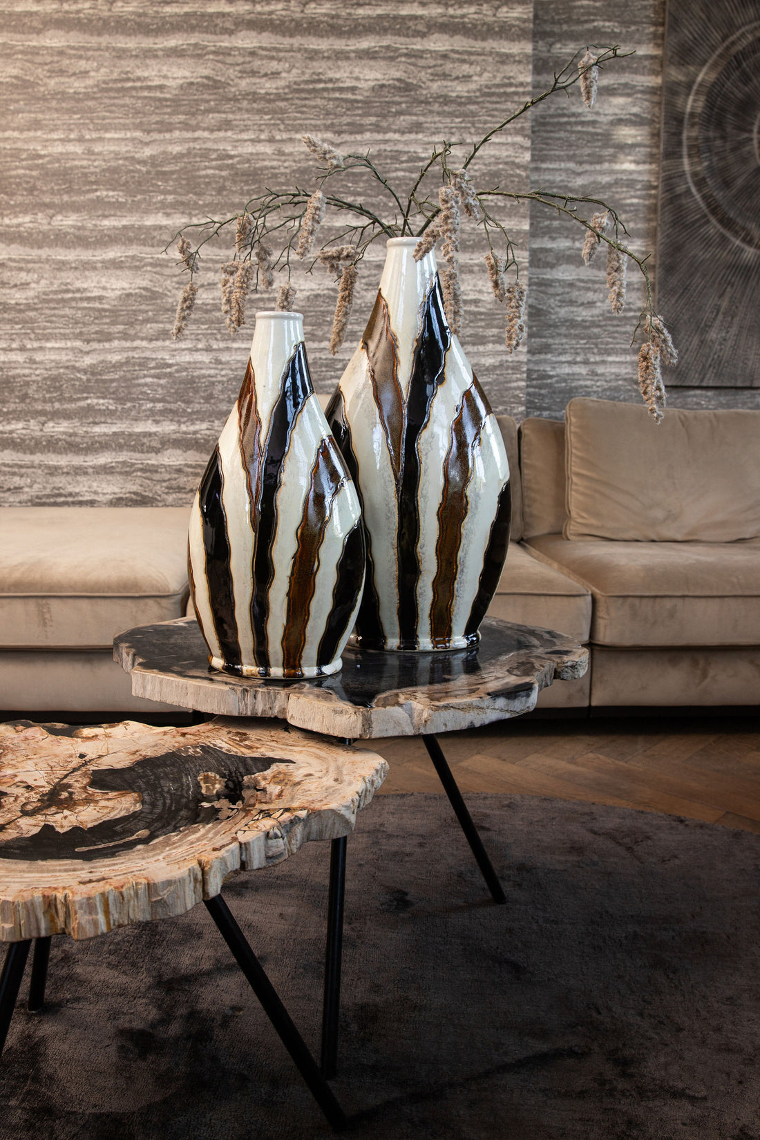 Evelin Dark Brown Oval Ceramic Vase With Lines S 23x15x44.5cm PTMD - Vaas - PTMD - livinglovely.nl