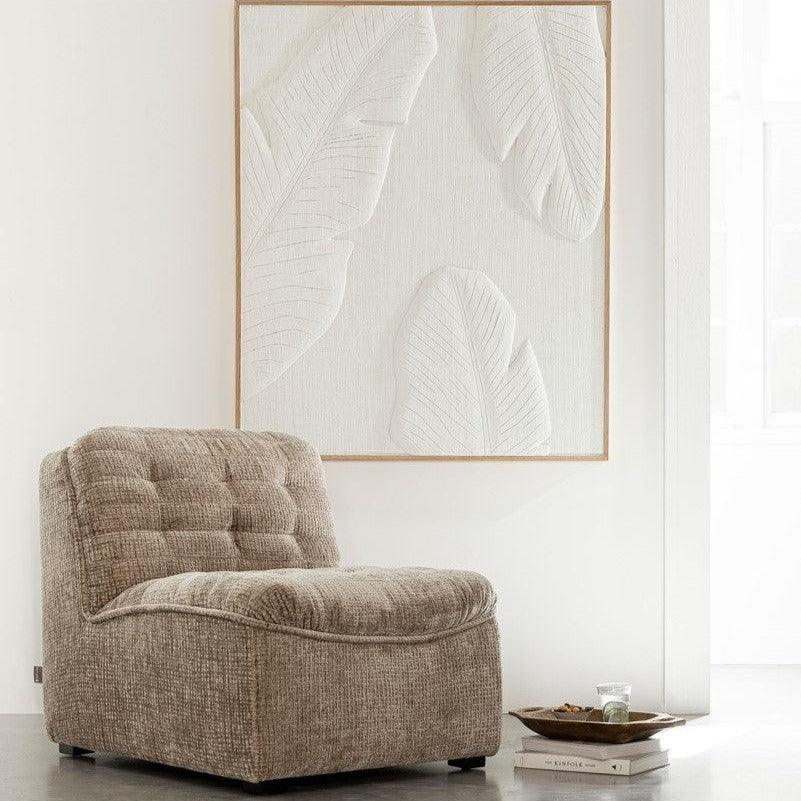 Fauteuil Liberty Glamour Zand van MUST Living, vooraanzicht met brede zitting