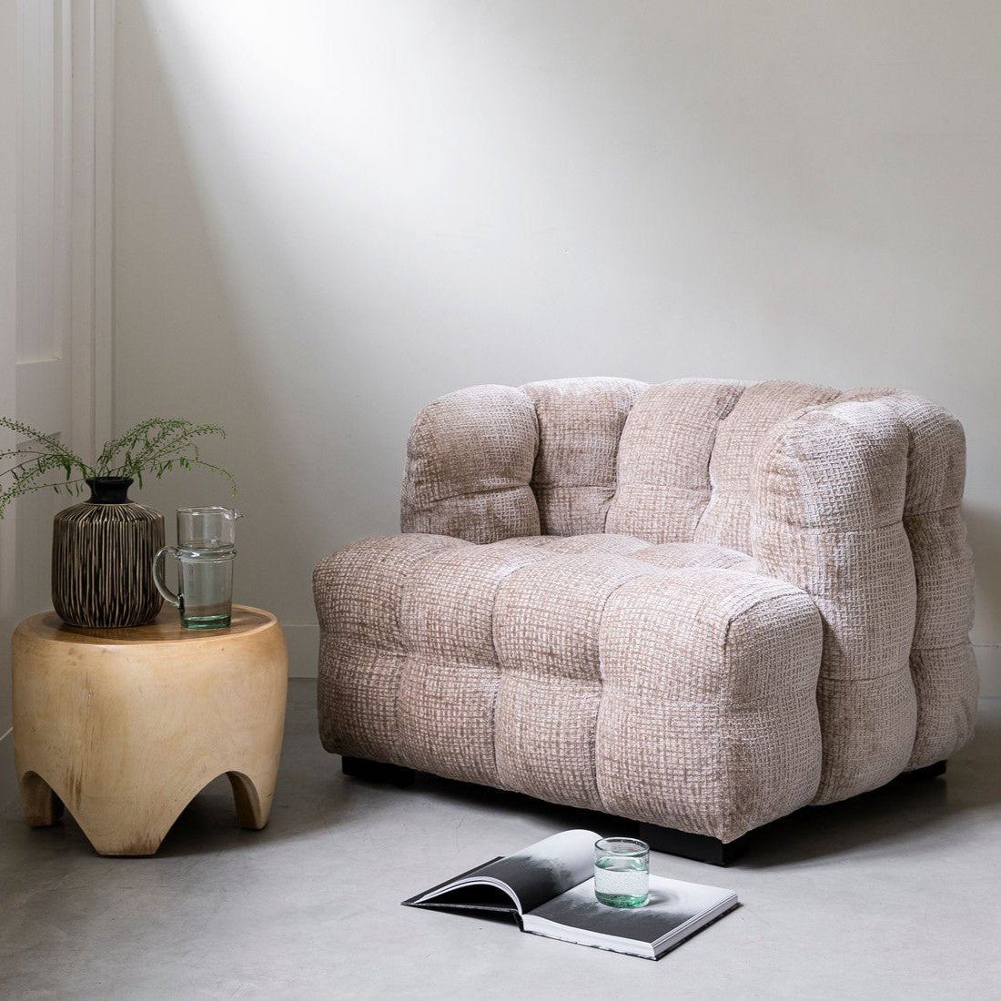 Mars loungestoel Glamour Sand zachte ronde vorm MUST Living