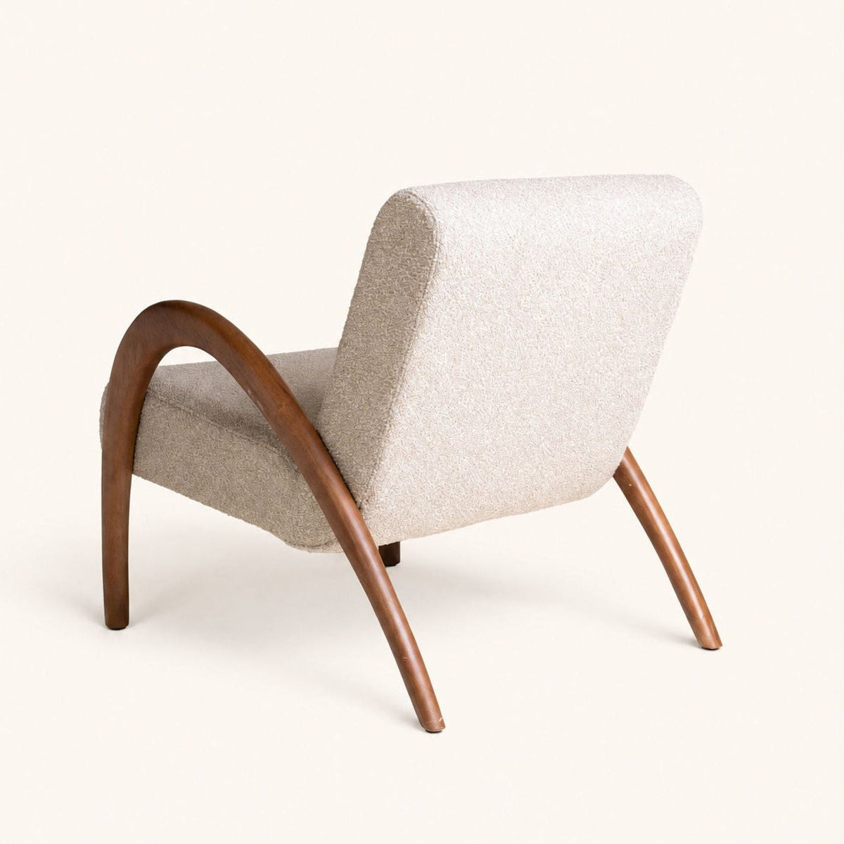Fauteuil Maurice Loungestoel Beige van Pomax, ander aanzicht in beige met oog voor detail