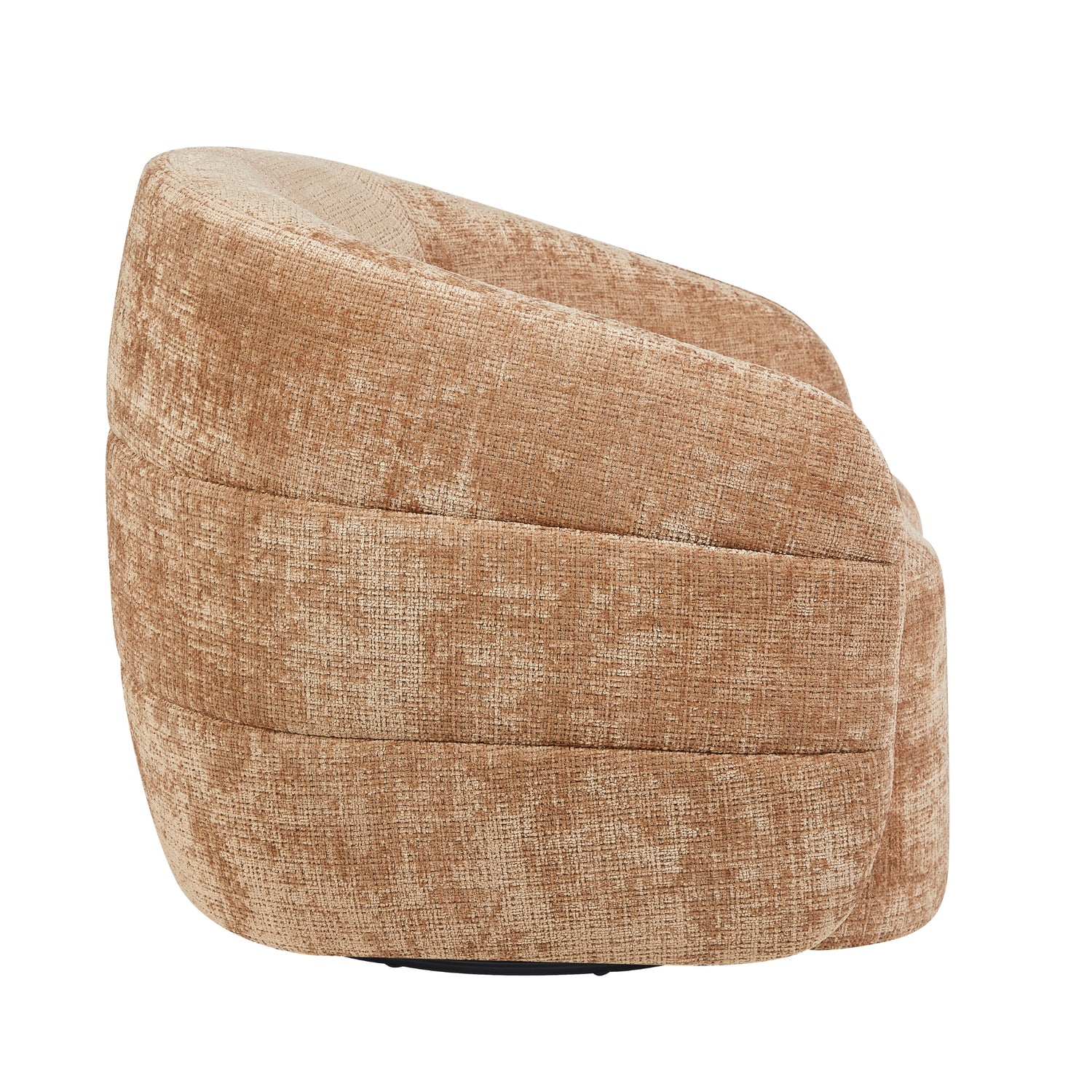 Achterkant van de Fauteuil Yara van Starfurn met de ronde rugleuning in kaneelkleurige stof