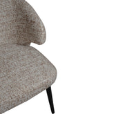 Fiori Beige Mois 04 eetkamerstoel van PTMD, detail van de zitting en rugleuning