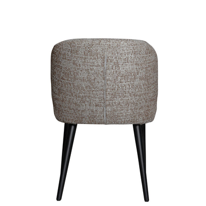Fiori Brown Mois 05 eetkamerstoel van PTMD, detail van de bruine stoffen bekleding