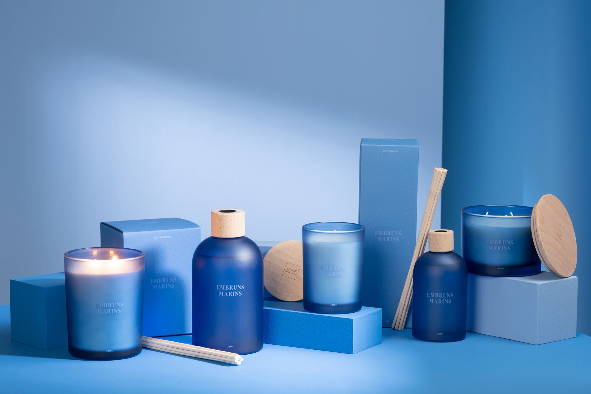 Geurkaars Accords Essentiels Embruns Marins 38 Uur - Geurkaars - J-Line - livinglovely.nl