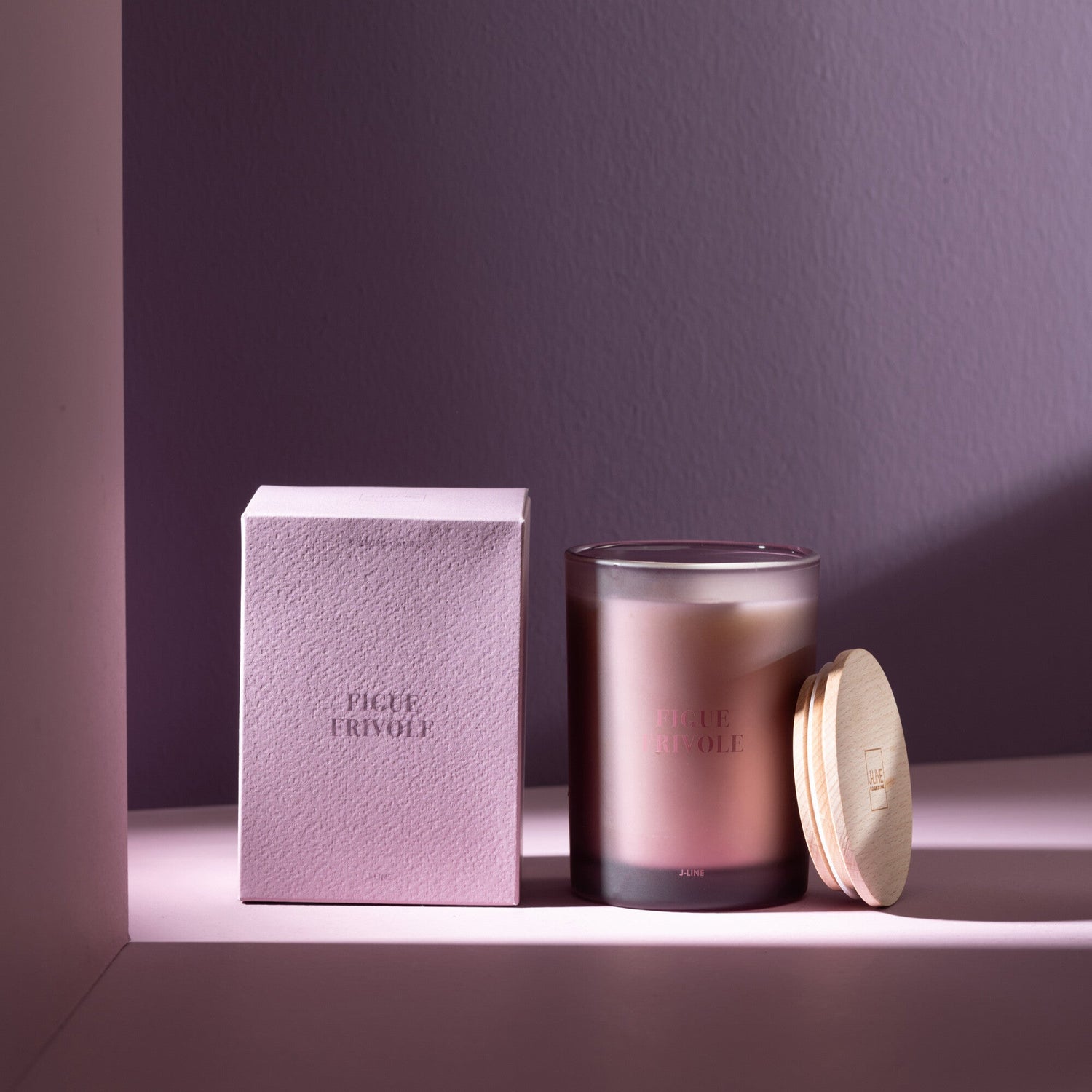 Geurkaars Accords Essentiels Figue Frivole 38 Uur - Geurkaars - J-Line - livinglovely.nl