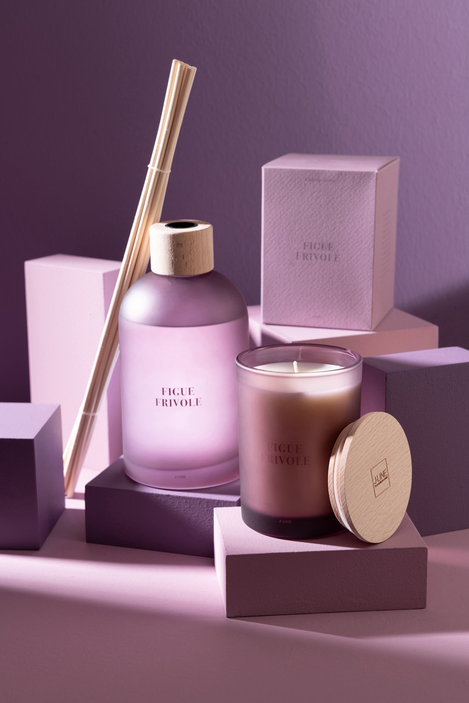 Geurkaars Accords Essentiels Figue Frivole 38 Uur - Geurkaars - J-Line - livinglovely.nl