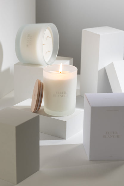 Geurkaars Accords Essentiels Fleur Blanche 38 Uur - Geurkaars - J-Line - livinglovely.nl