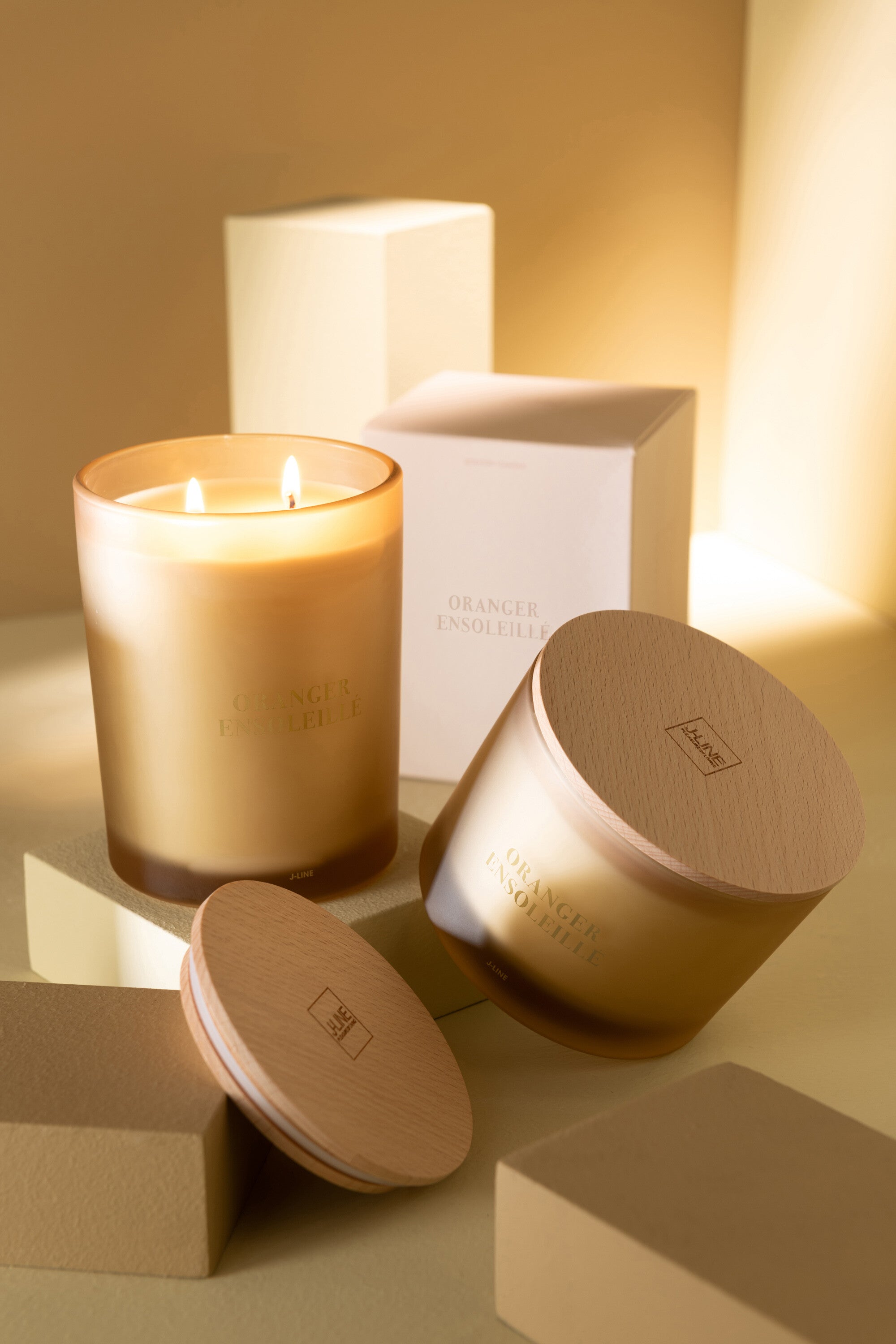 Geurkaars Accords Essentiels Oranger Ensoleillé 52 Uur - Geurkaars - J-Line - livinglovely.nl