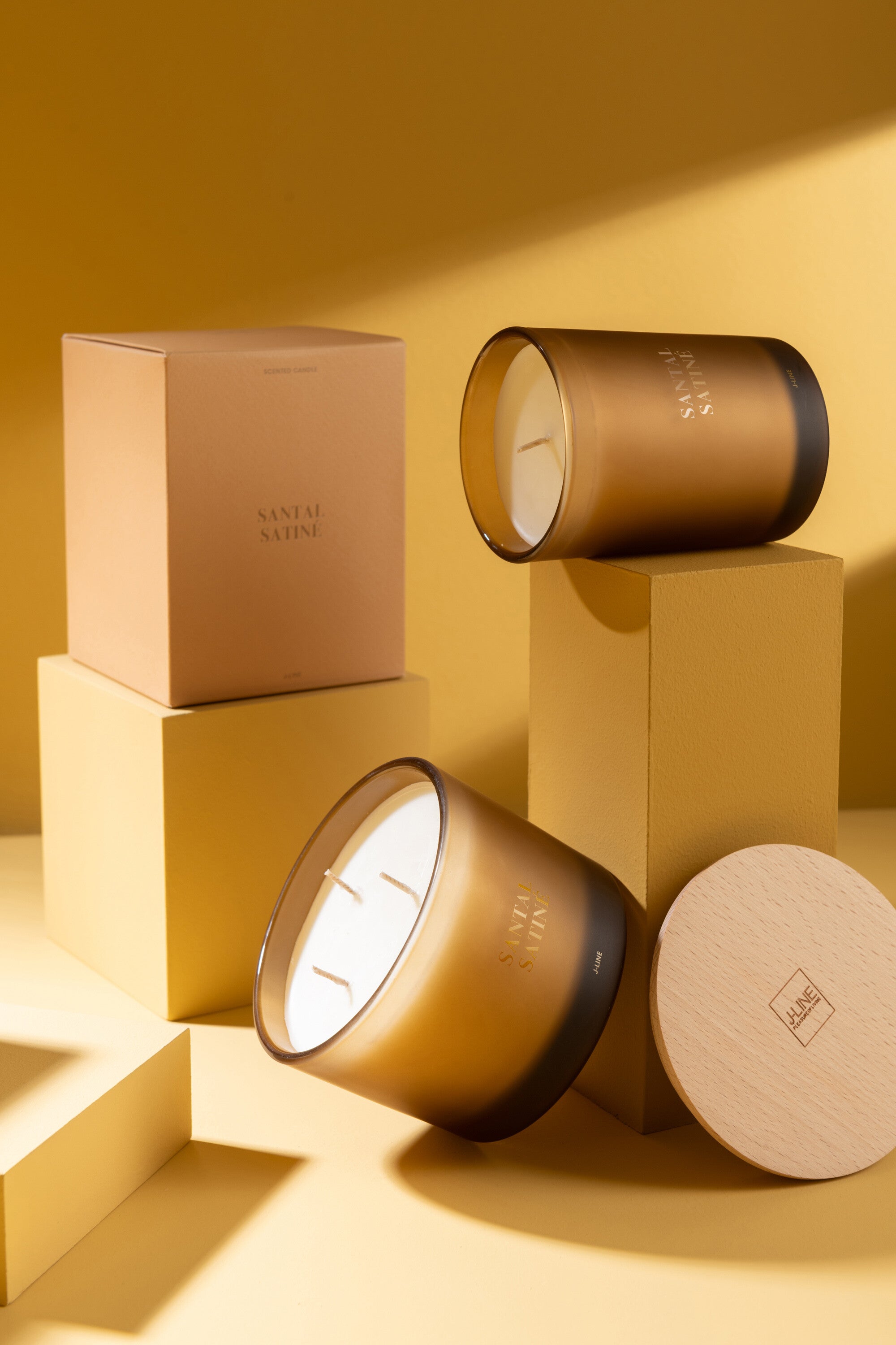 Geurkaars Accords Essentiels Santal Satiné 28 Uur - Geurkaars - J-Line - livinglovely.nl