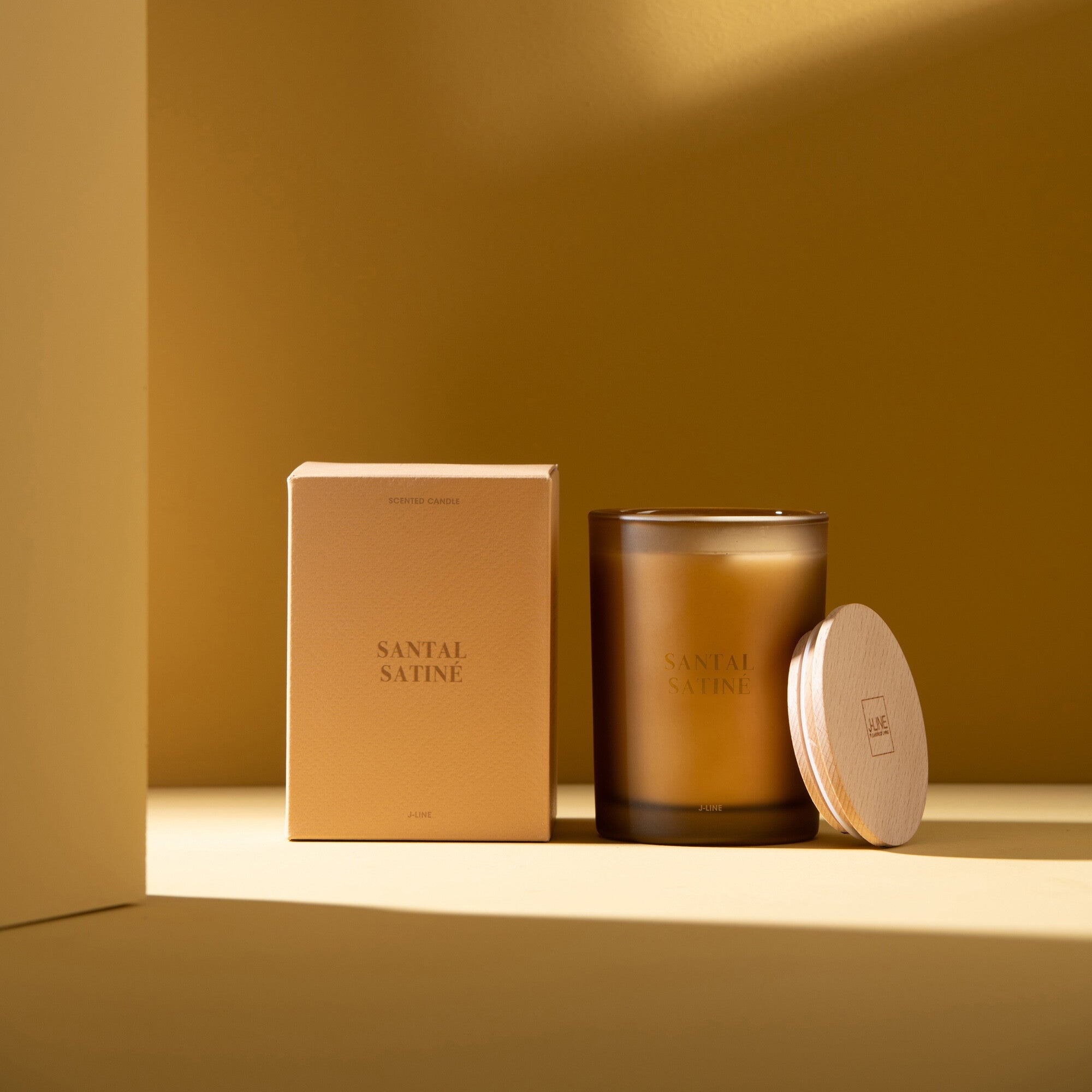 Geurkaars Accords Essentiels Santal Satiné 38 Uur - Geurkaars - J-Line - livinglovely.nl