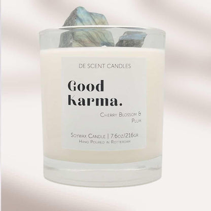 Geurkaars Good Karma met Edelstenen Incl Spotify Playlist - Geurkaars - De Scent - livinglovely.nl